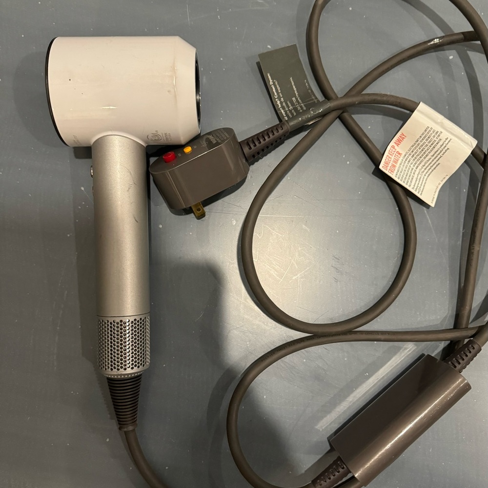 Dyson Supersonic Hairdryer